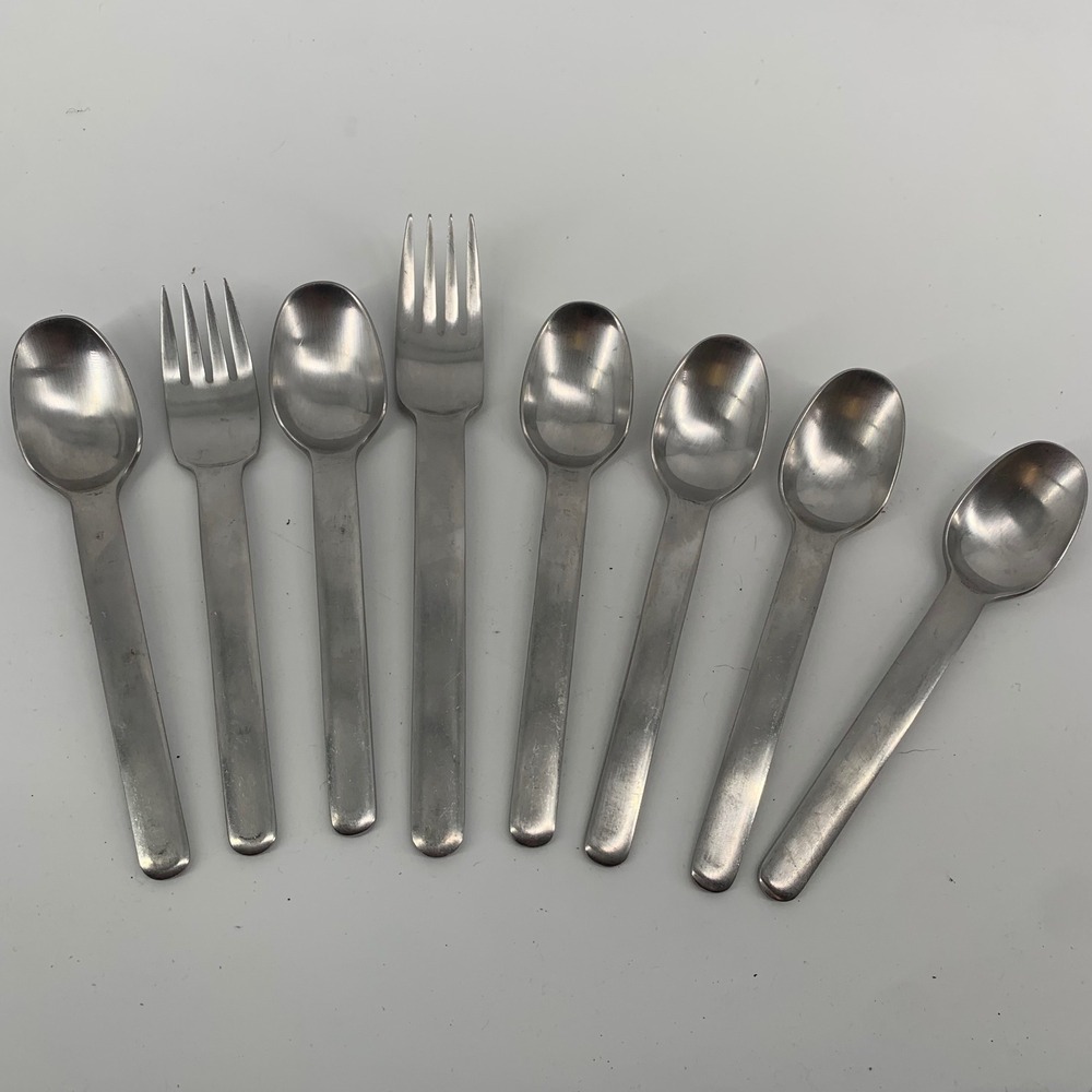 Retroneu 18/8 Stainless Steel Flatware Set‎ 8pc Forks Spoons Korea MCM